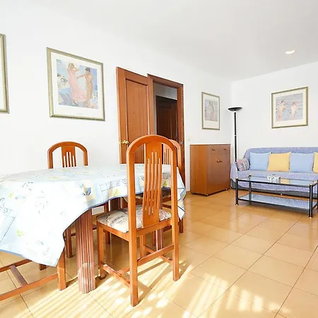 Centrico Apartamento En Daire